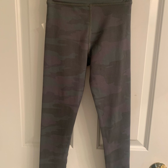 NWT-GB Girls Camouflage Leggings - Picture 8 of 10